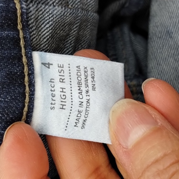 Old Navy Vintage front seam jeans size 4 wide leg, 31" inseam, front pockets - Picture 7 of 14